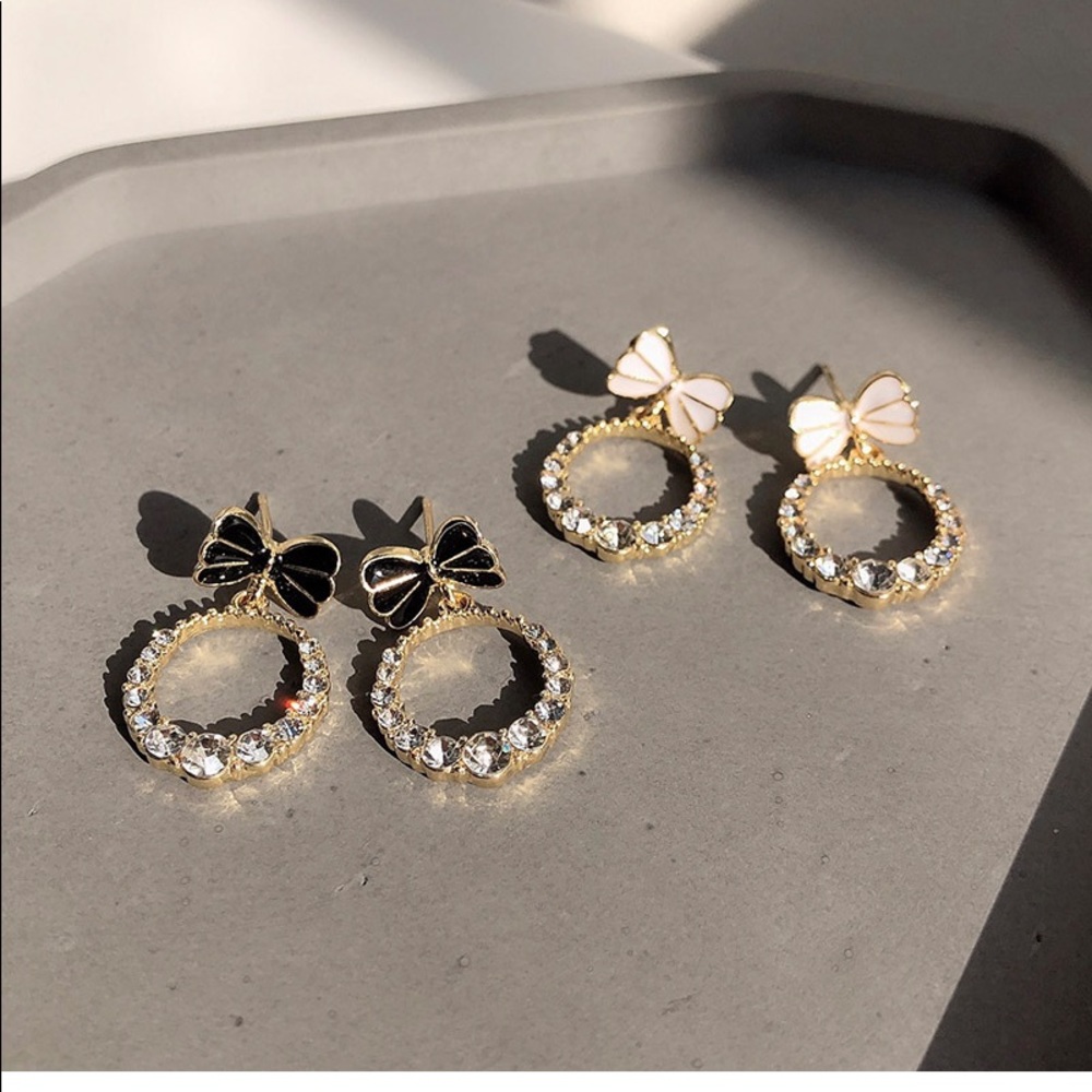 Simple bow earrings - Picture 2 of 3